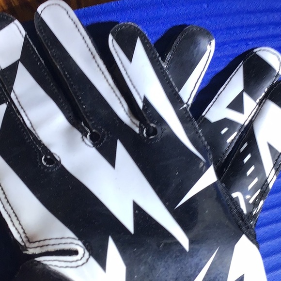 Nike Skull Gloves! 💀 🏍 Nike certified - Picture 6 of 6